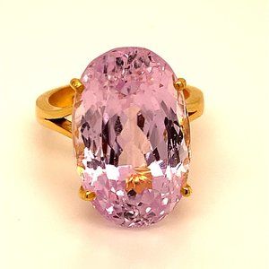 Pink Kunzite 23.50ct Solid 22K Yellow Gold Ring